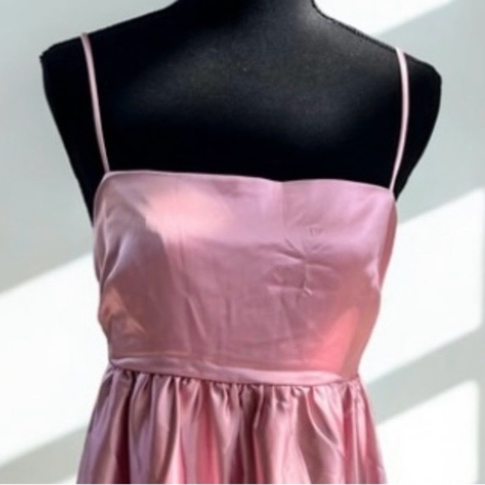 Elegant Pink Satin Dress - Picture 7 of 10